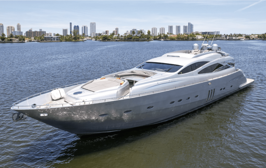 Pershing 94ft