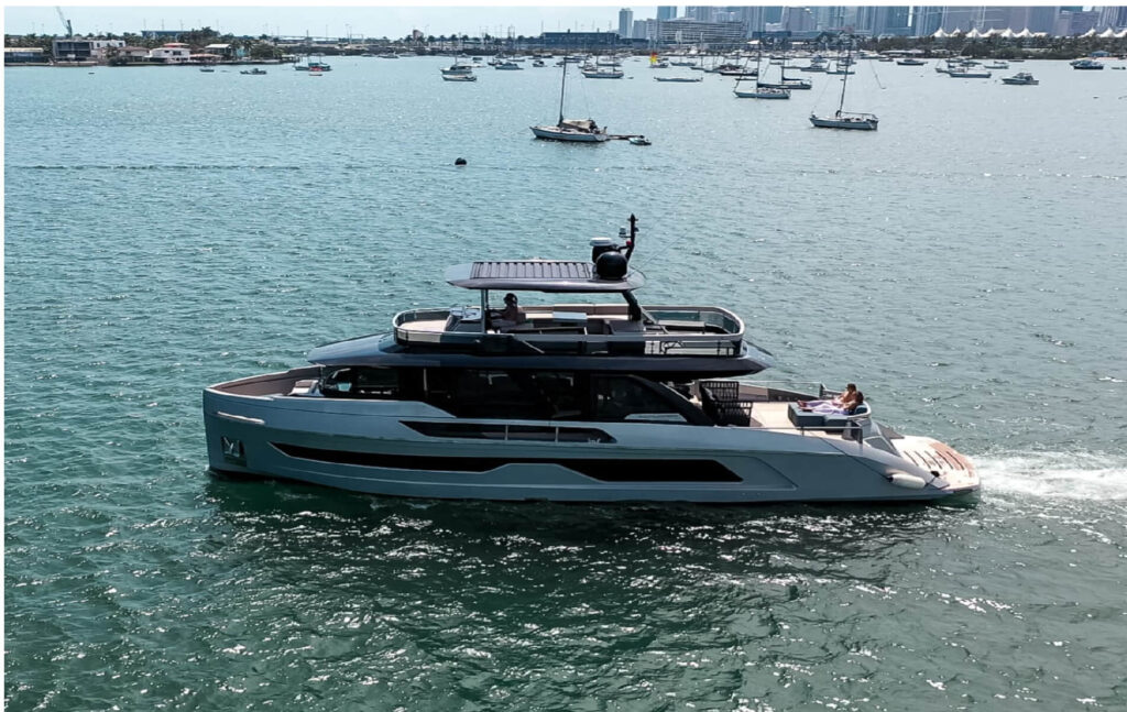 EXPLORER 65FT